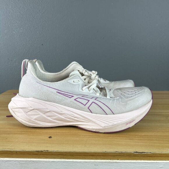 Asics Novablast 4 Women's Size 9 Running Shoes Gray Purple Cushioned Sneakers - Picture 1 of 9